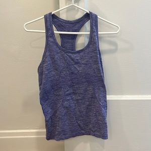 Lululemon workout top - Size 6